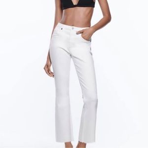 NWT ZARA Mid Rise Crop Flare Jean in White